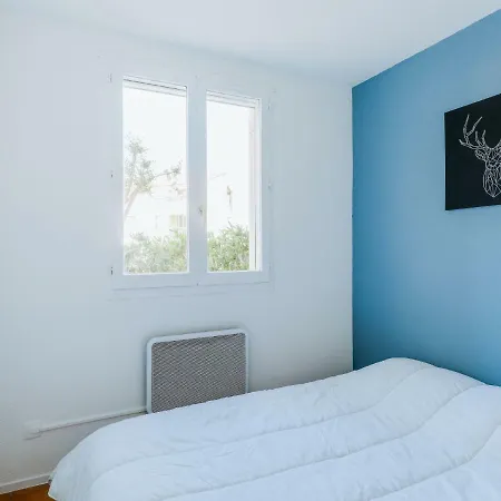 Le Lagon Bleu-8 *